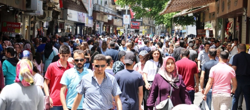 GAZİANTEP’İN KALBİ: GAZİLER CADDESİ