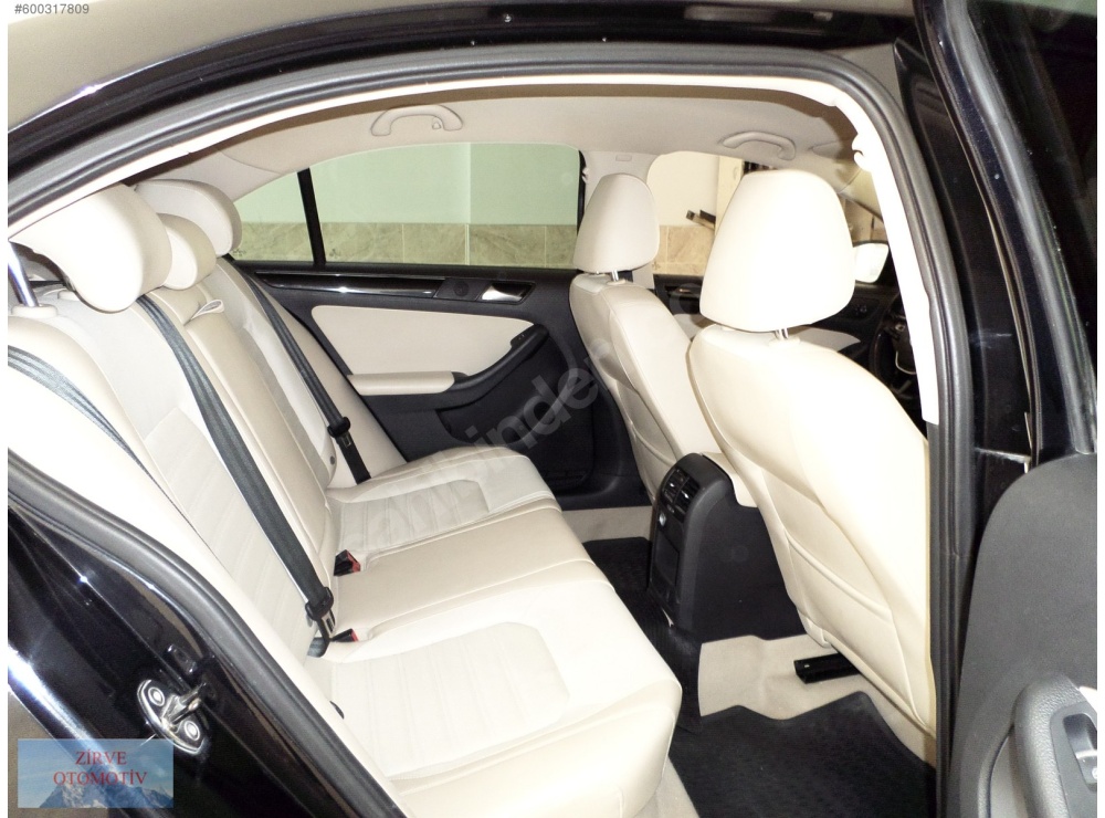 VOLKSWAGEN JETTA 1.6 TDİ COMFORTLİNE DSG YENİ KASA
