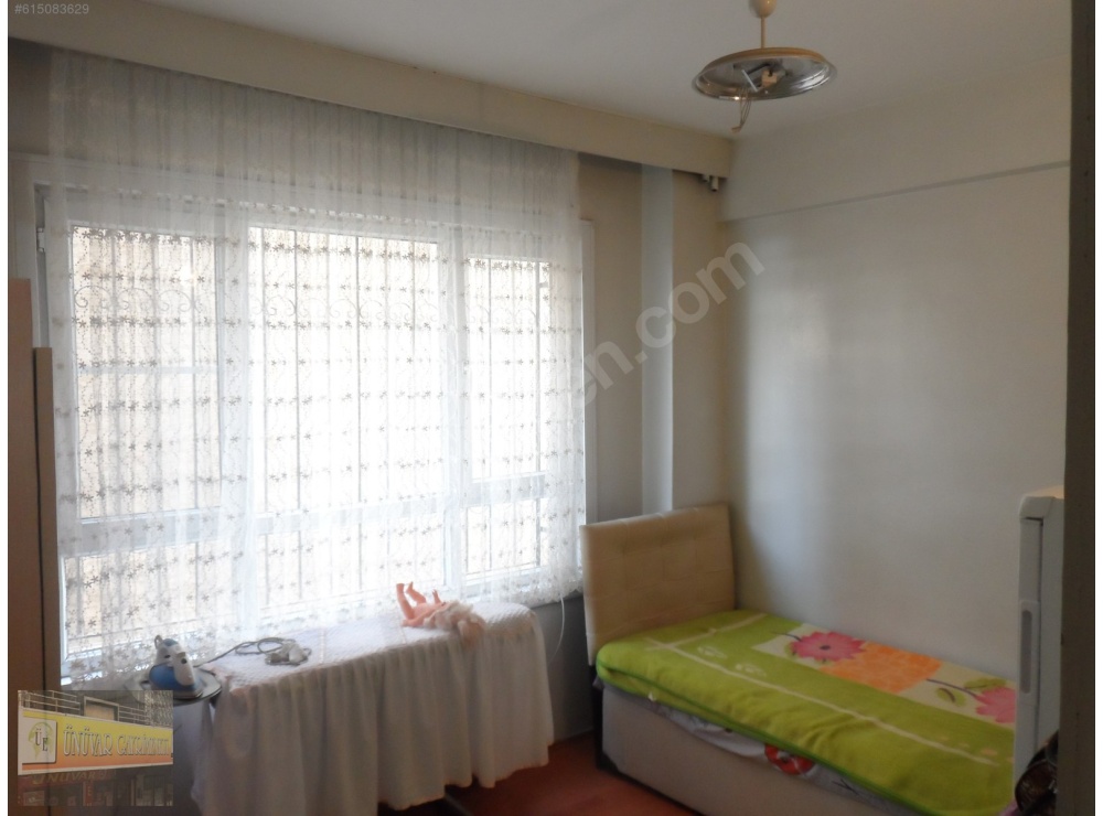 ÜNÜVAR EMLAK'TAN 2.KAT 150 M2 3+1 DOGALĞAZ KOMBİLİ DAİRE.