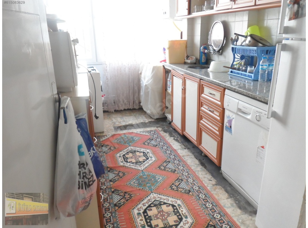 ÜNÜVAR EMLAK'TAN 2.KAT 150 M2 3+1 DOGALĞAZ KOMBİLİ DAİRE.