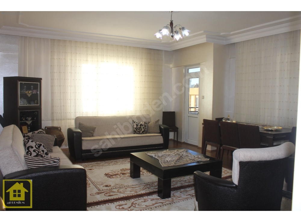 GAZİKENT'TE FERAH VE BAKIMLI 3+1 SATILIK DAİRE