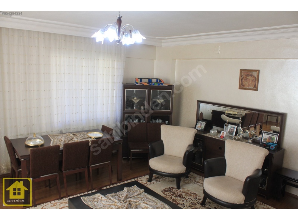GAZİKENT'TE FERAH VE BAKIMLI 3+1 SATILIK DAİRE