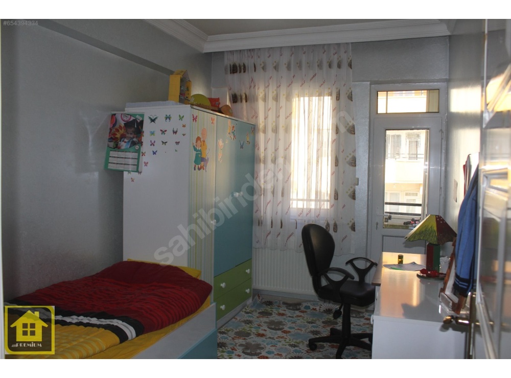 GAZİKENT'TE FERAH VE BAKIMLI 3+1 SATILIK DAİRE