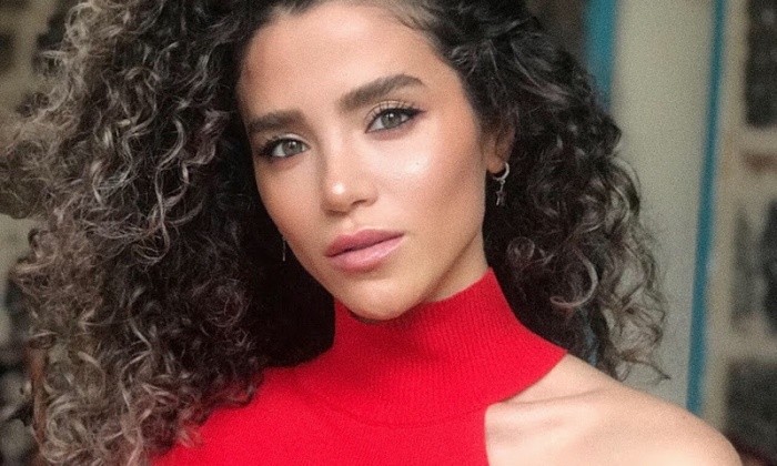 Nilay Toprak ile Bizbize Show sahne