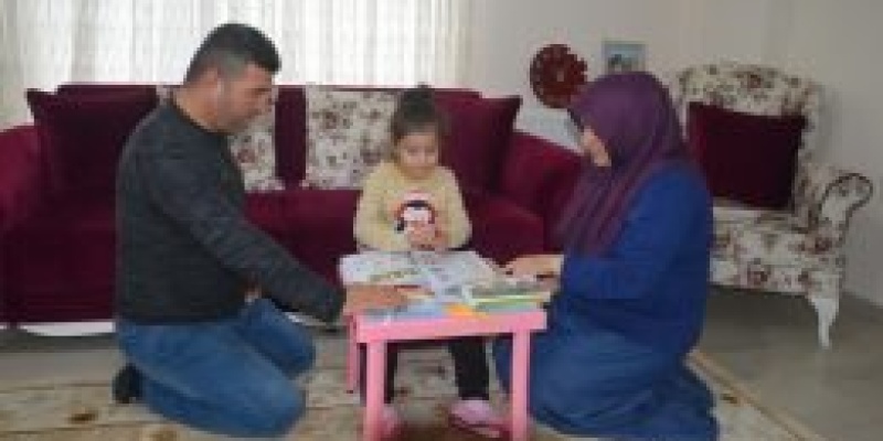 kızlarının tedavisi için yardım bekliyorlar