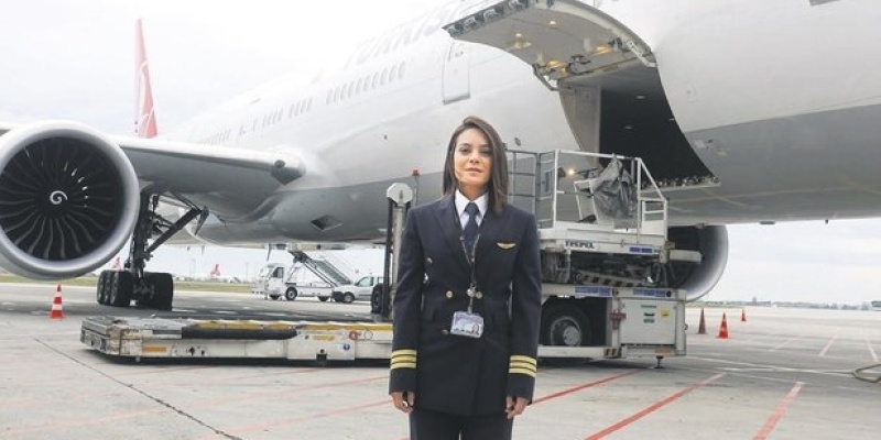 THY’nin Kolombiyalı kadın pilotu