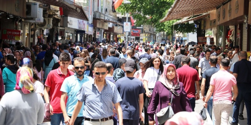 GAZİANTEP’İN KALBİ: GAZİLER CADDESİ