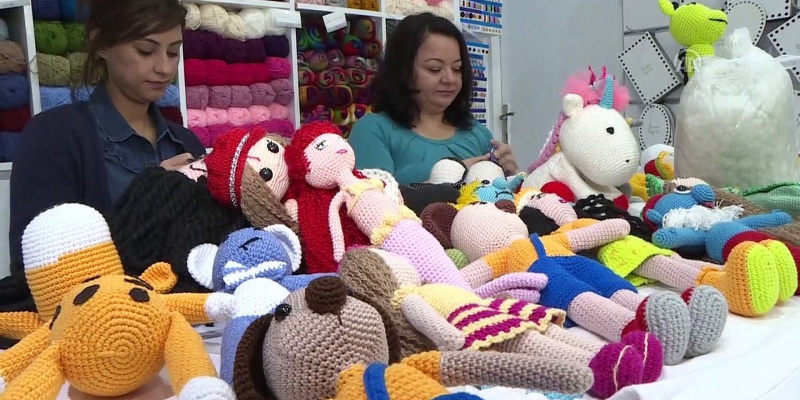 Kanserli çocuklar için organik oyuncak yapıyorlar